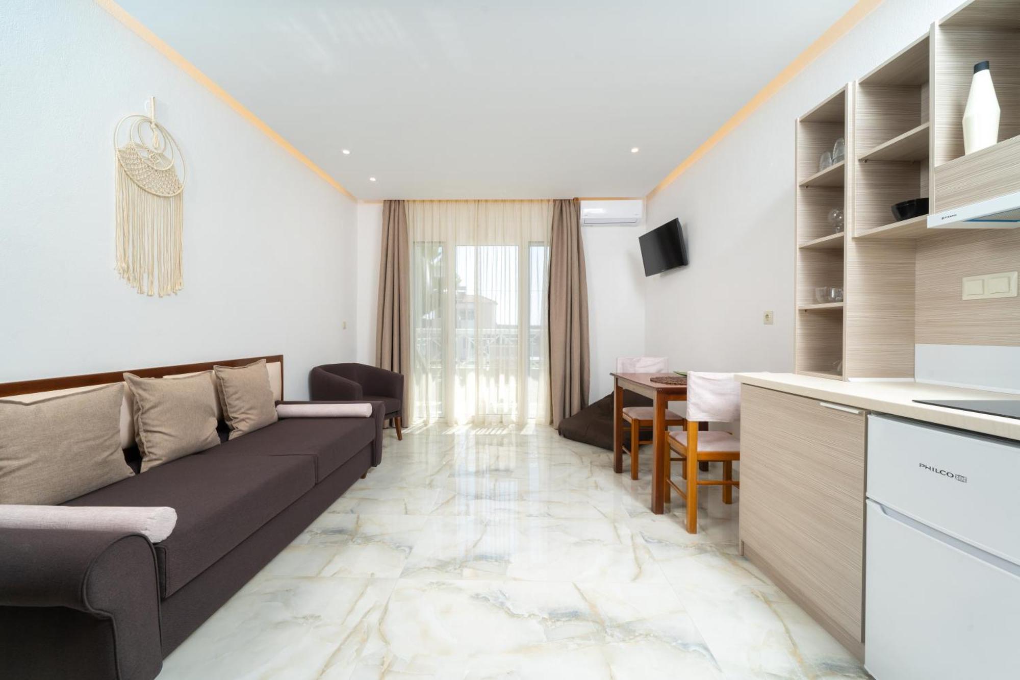 Lafeyra Apartments リメナリア エクステリア 写真